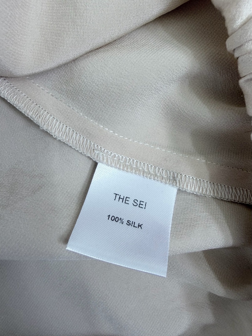 The Sei 100% Silk Champagne Cowl Neck Blouson Top Womens Size 4 - Picture 8 of 10